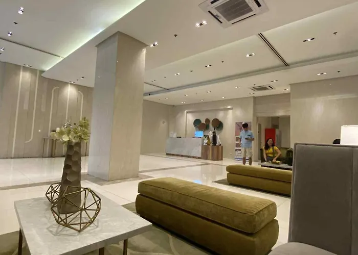 Hotel Alliyah's Condotel Near Naia Terminal 3 5*