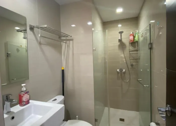 Hotel Alliyah's Condotel Near Naia Terminal 3