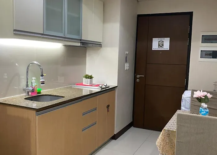 Alliyah's Condotel Near Naia Terminal 3 5*